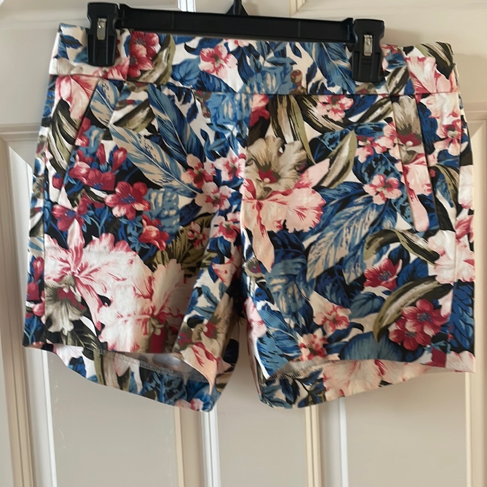 J Crew stretch women’s size 4 floral shorts